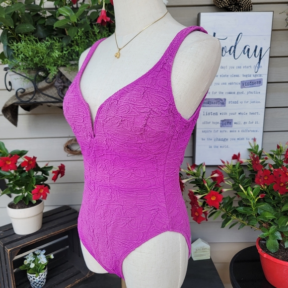 LA BLANCA ♡ Absolutely Gorgeous Vintage Purple 1pc Padded Bralette Swimsuit 10 - Picture 5 of 15